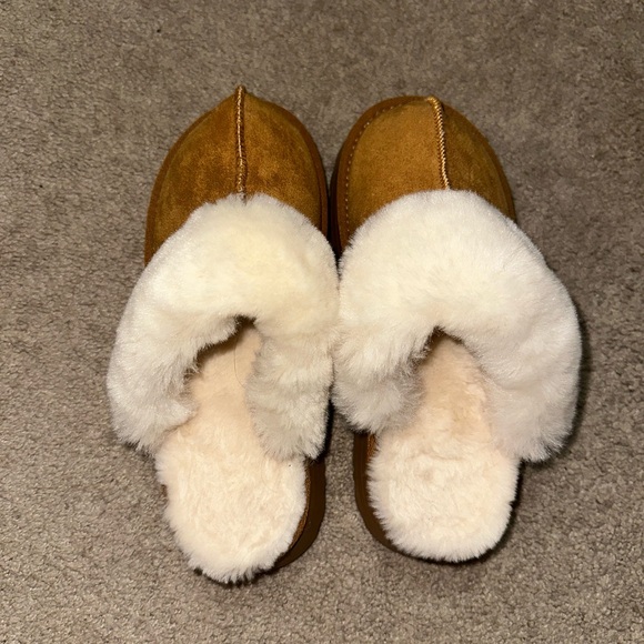 Platform Slippers - Picture 2 of 3